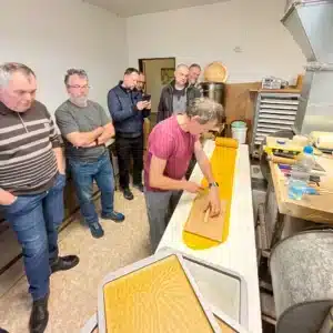 Kurz zpracování vosku a výroby mezistěn